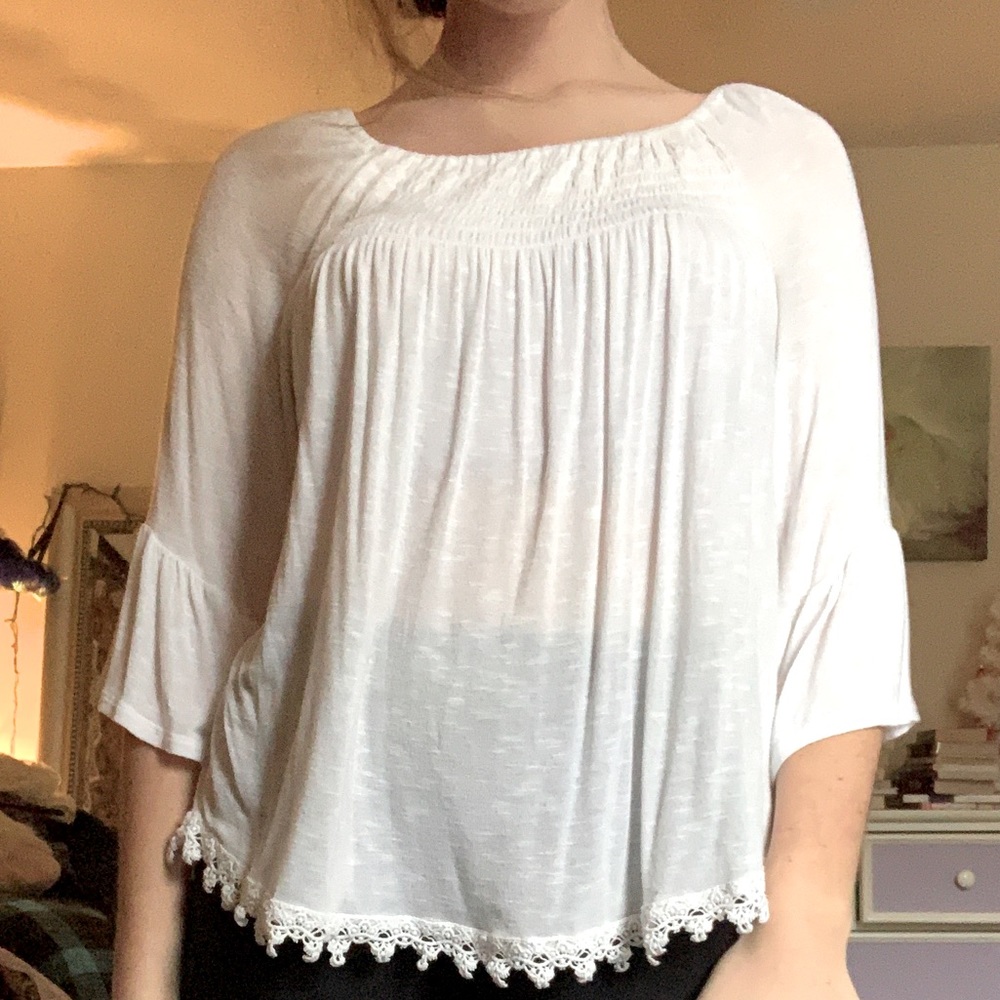 EYESHADOW BRAND WHITE BLOUSE